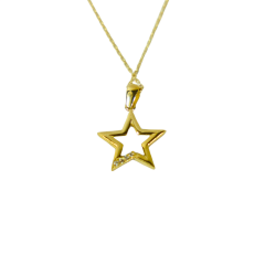 Pırlanta detaylı yıldız kolye