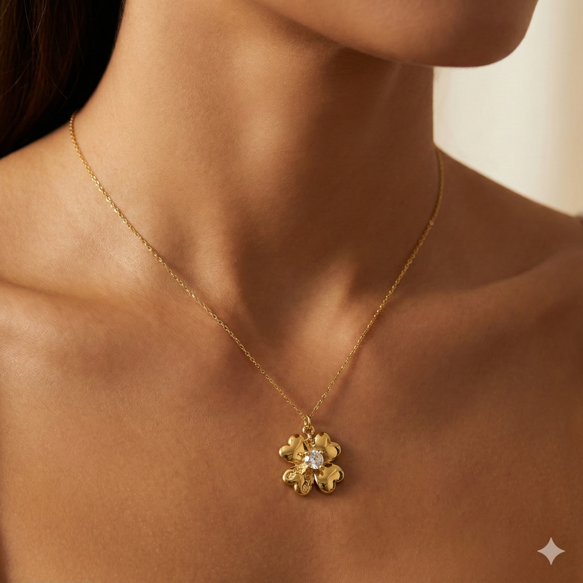 Şans Yoncası Kolye