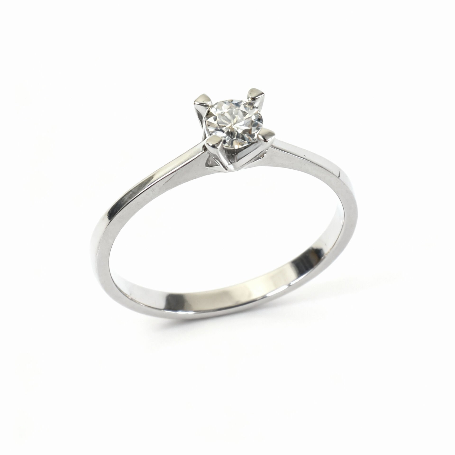 Tektaş pırlanta yüzük