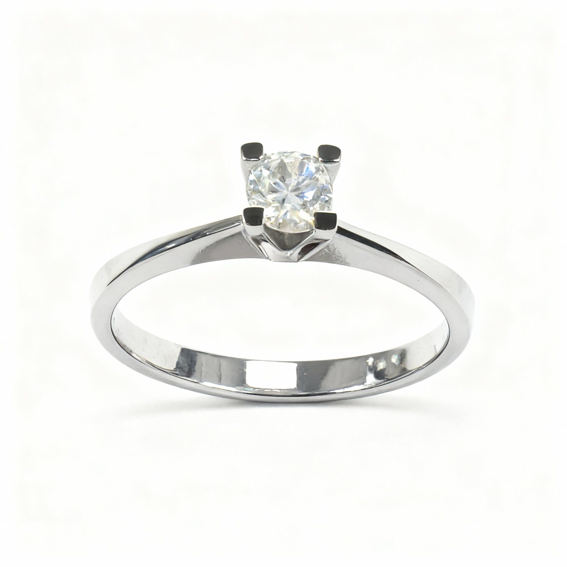 0.15 Karat Tektaş pırlanta yüzük