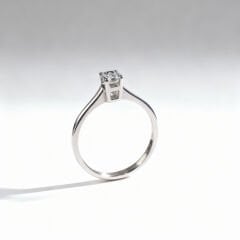 0.05 Karat Tektaş pırlanta yüzük