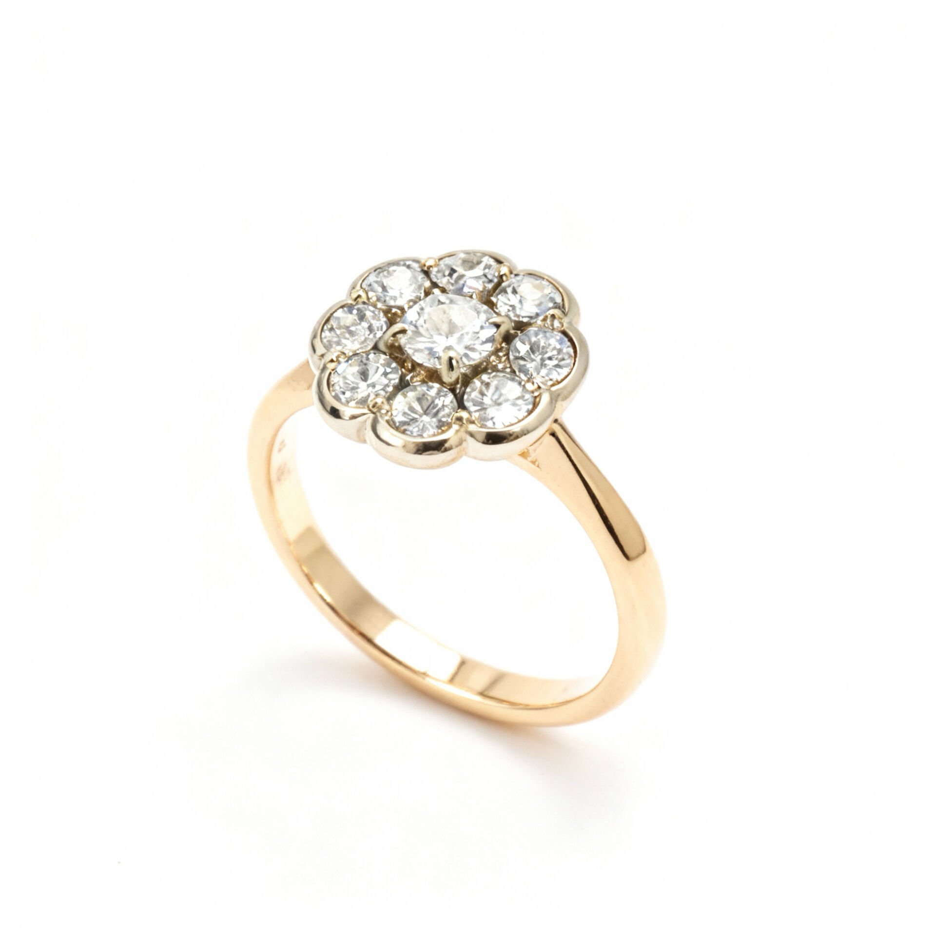 0.66 Karat özel tasarım pırlanta yüzük