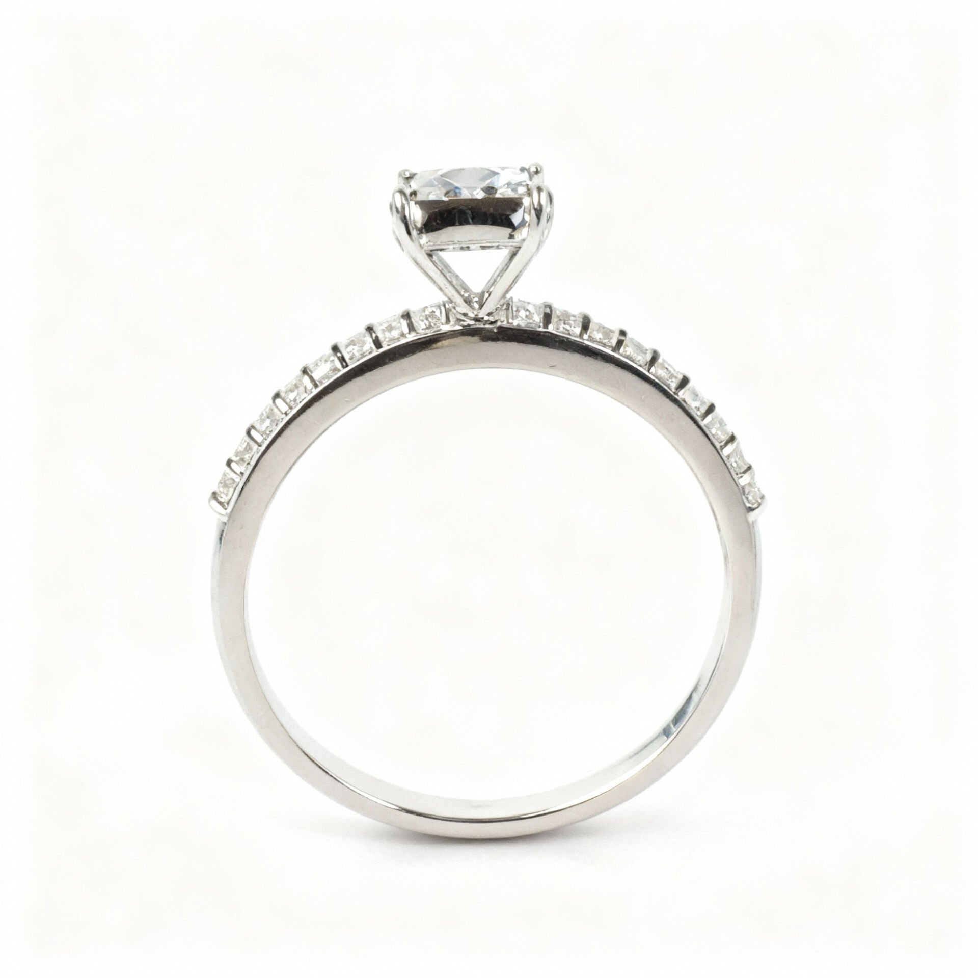 0.36 Karat Baget pırlanta yüzük