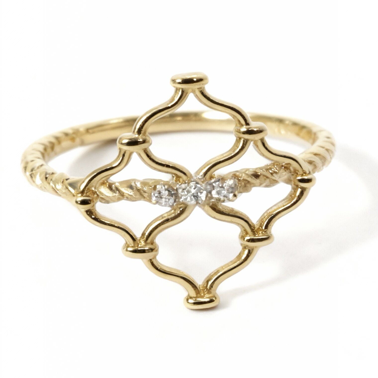 Tasarım altın yüzük