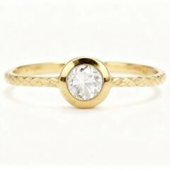 Oval Tektaş Altın Yüzük