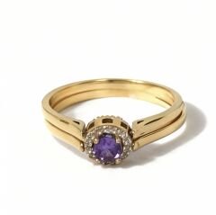 Mor Taşlı Altın Yüzük