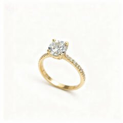 Altın Taşlı Tektaş Yüzük