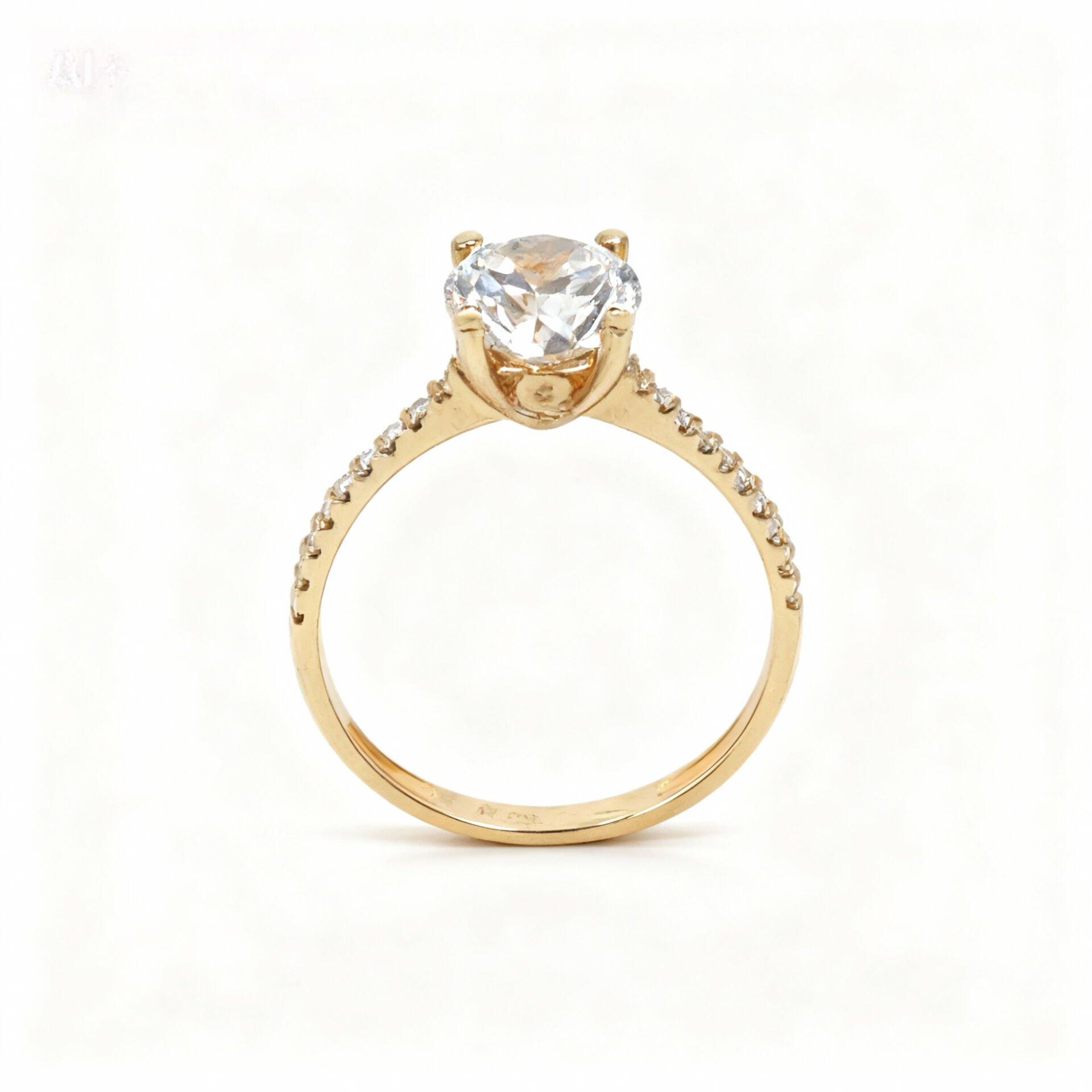 Altın Taşlı Tektaş Yüzük