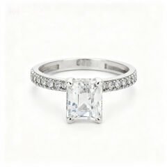 Altın Taşlı Tektaş Yüzük