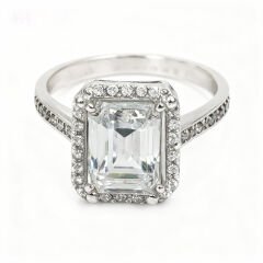 Altın Taşlı Baget Yüzük