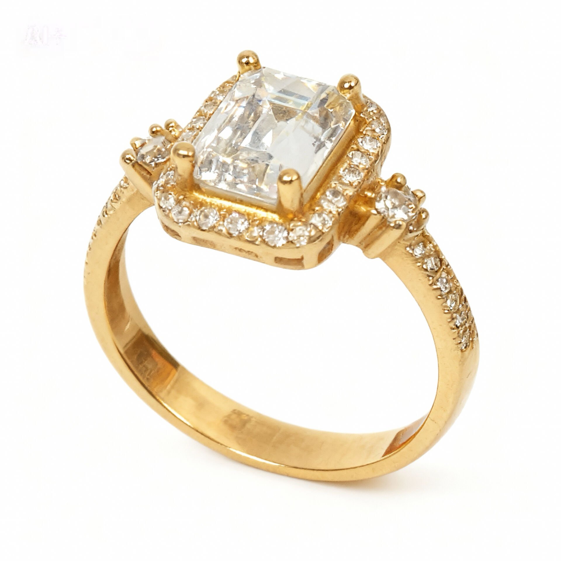 Altın Taşlı Baget Yüzük