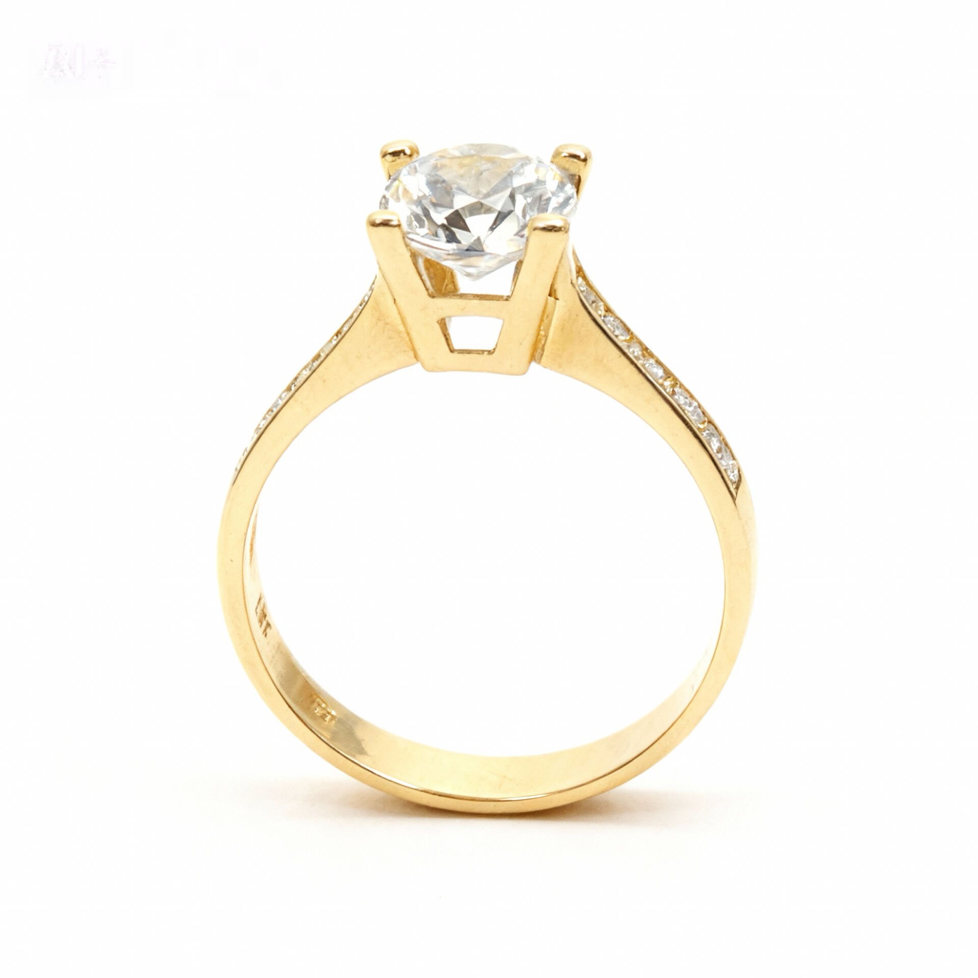 Altın Taşlı Tektaş Yüzük