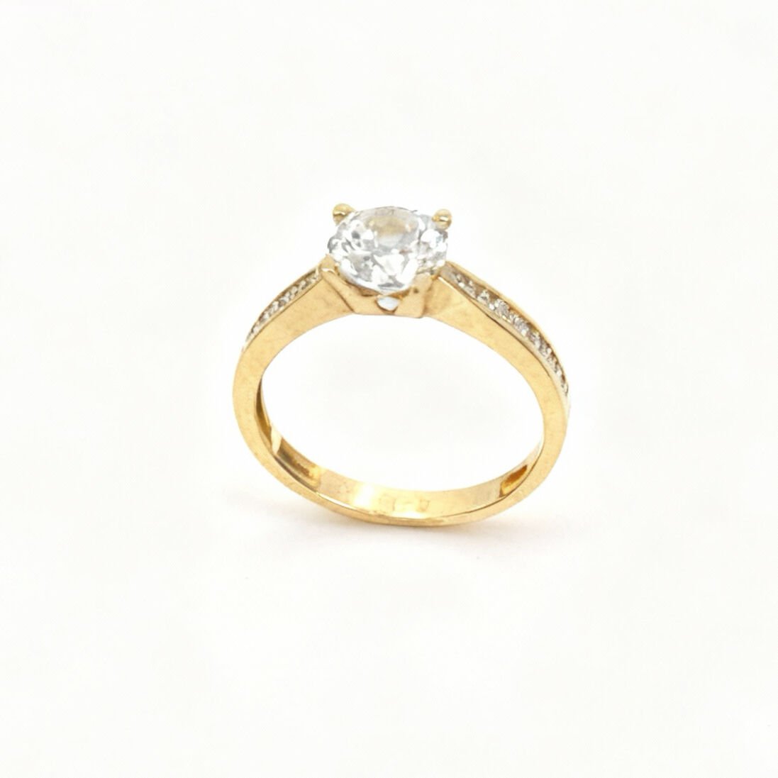 Altın Taşlı Tektaş Yüzük