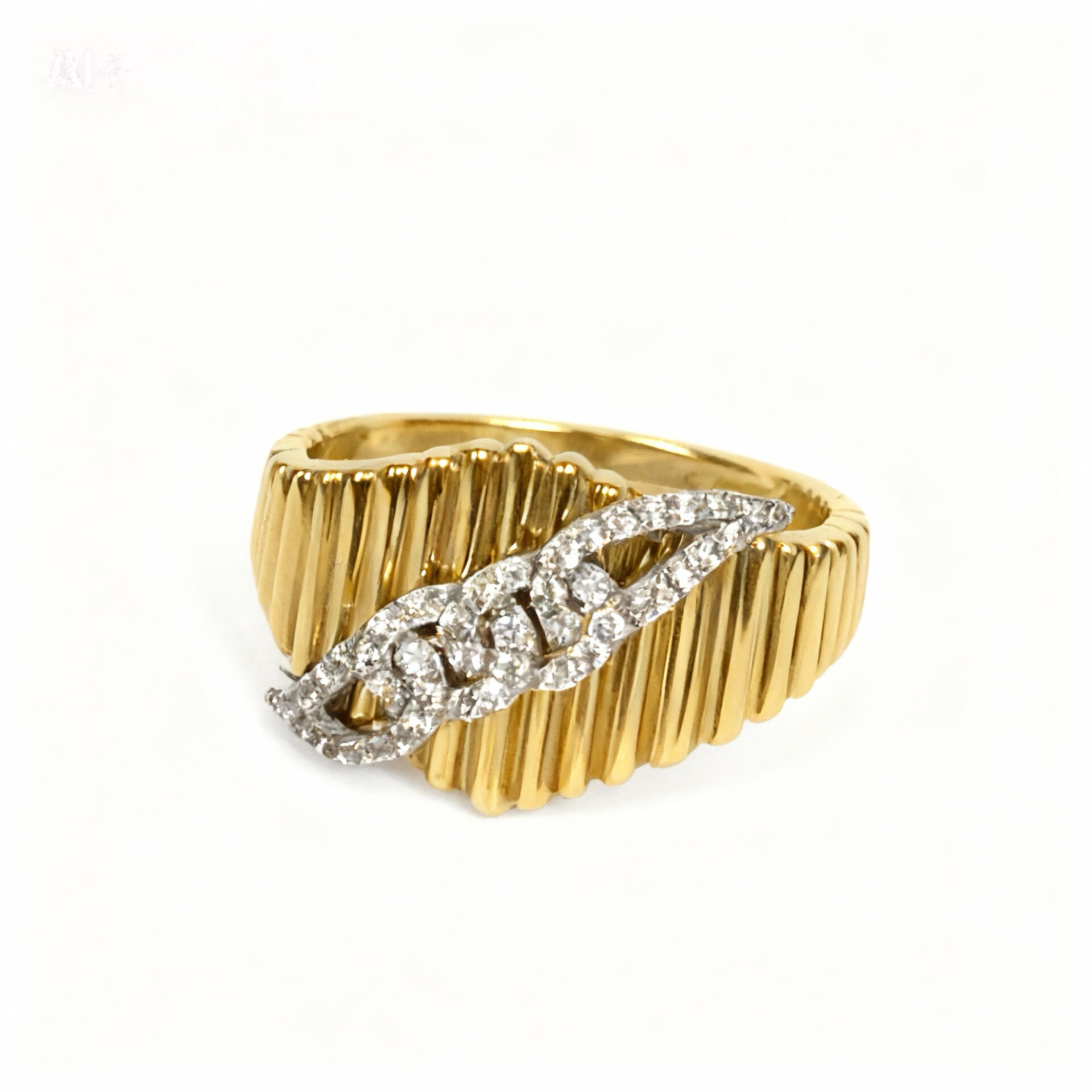 Altın Tasarım Yüzük