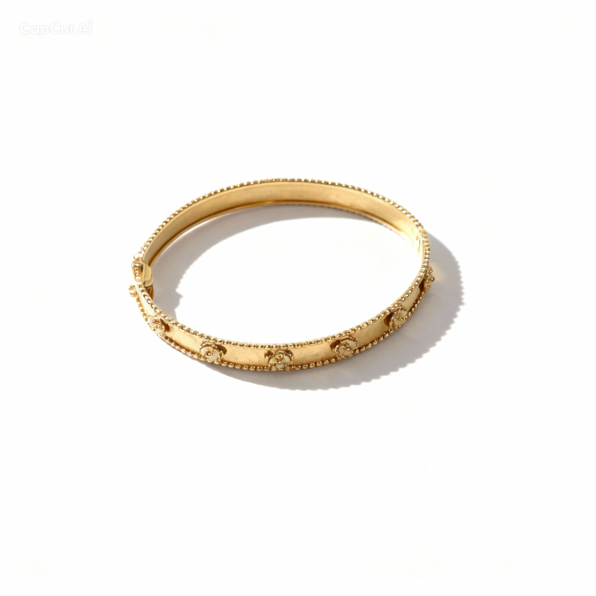 Yonca Parıltılı Altın Kelepçe