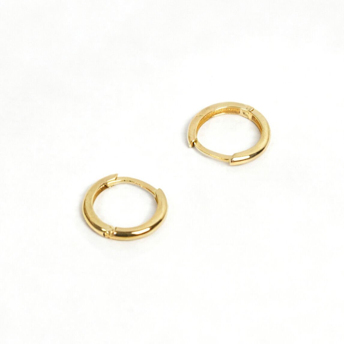 Minimal Halka Altın Küpe