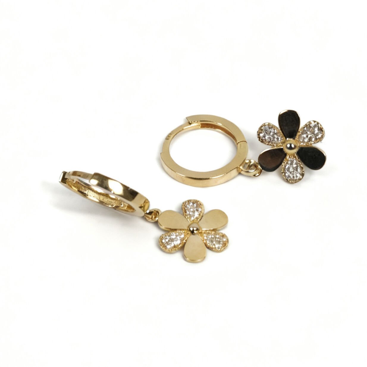 Taşlı Yonca Altın Küpe