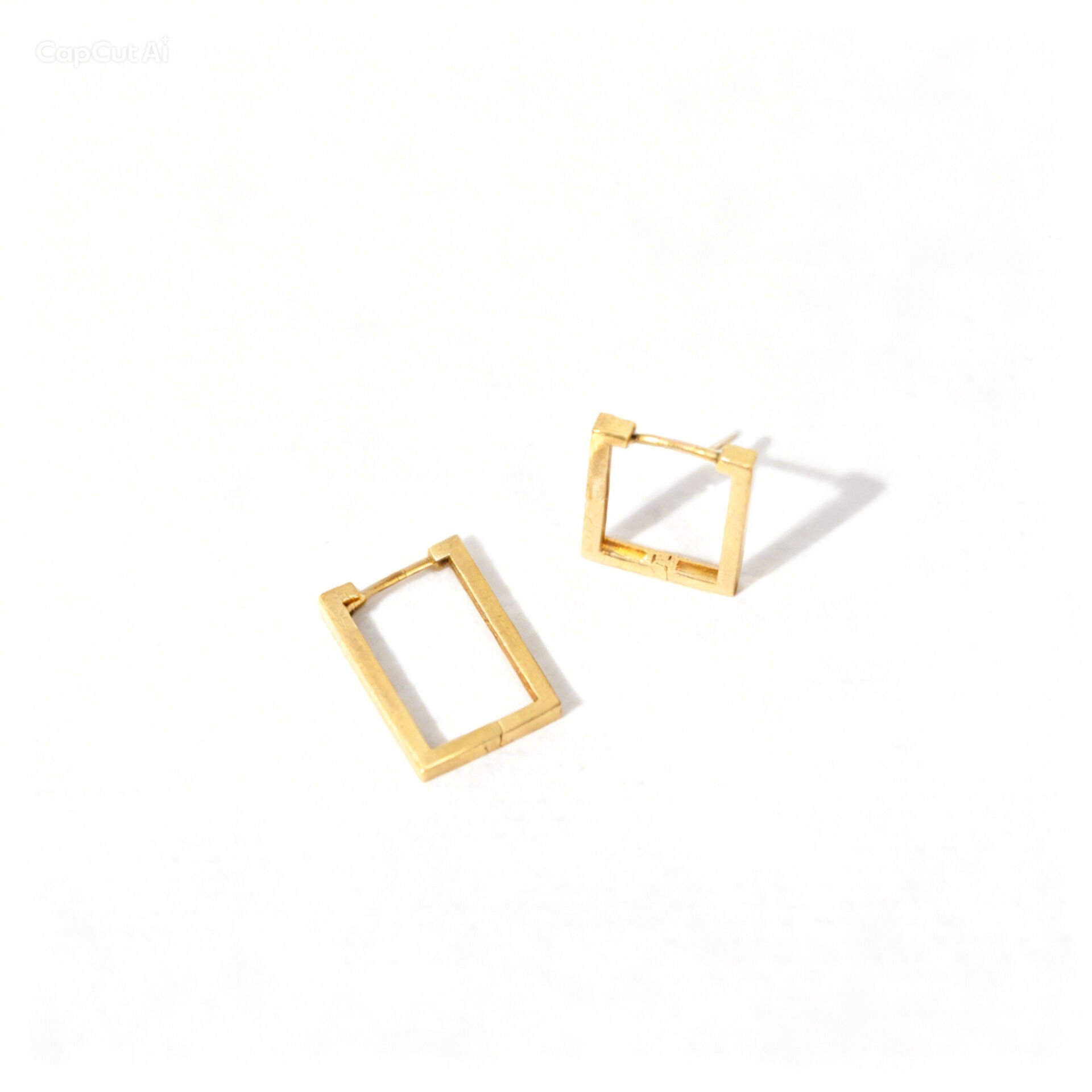 Altın Dikdörtgen Küpe