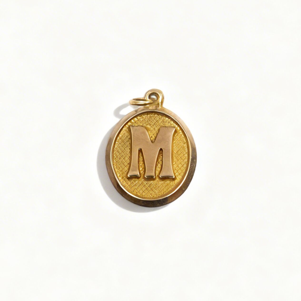 14 Ayar M harfi kolye ucu